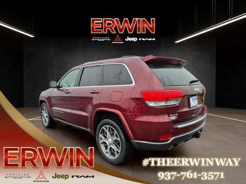 Used 2018 Jeep Grand Cherokee Limited AWD/4WD image 5