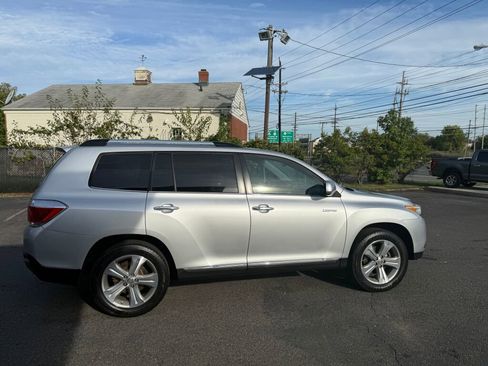 Used 2013 Toyota Highlander Limited image 10