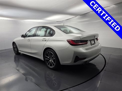 Used 2022 BMW 330i Sedan w/ Driving Assistance Package image 6