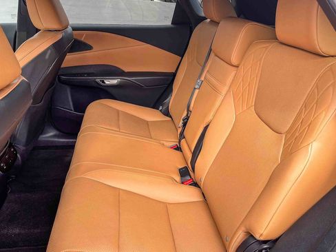 Certified 2024 Lexus RX 350h w/ Convenience Package image 18