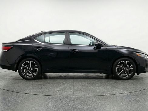 Used 2025 Nissan Sentra SV FWD image 11