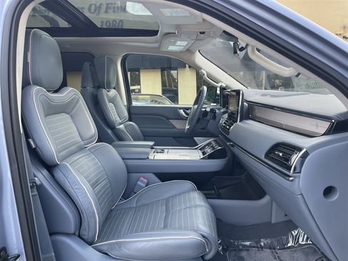 Used 2018 Lincoln Navigator Black Label w/ Cargo Package AWD/4WD image 23