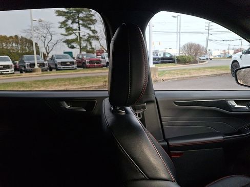 Certified 2024 Ford Escape ST-Line w/ Tech Pack #1 image 13