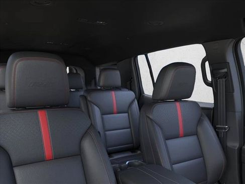 New 2026 Chevrolet Traverse RS w/ LPO, Floor Liner Package FWD image 24