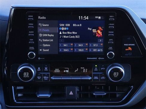 Used 2021 Toyota Highlander LE image 18