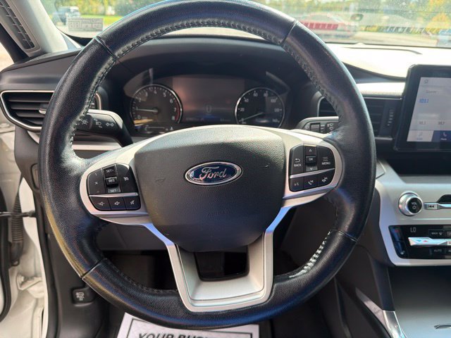 Used 2021 Ford Explorer XLT w/ Equipment Group 202A AWD/4WD image 22