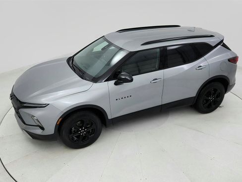Used 2024 Chevrolet Blazer LT w/ Midnight/Sport Edition FWD image 14