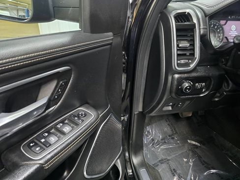 Used 2022 RAM 1500 Laramie w/ Sport Appearance Package AWD/4WD image 15