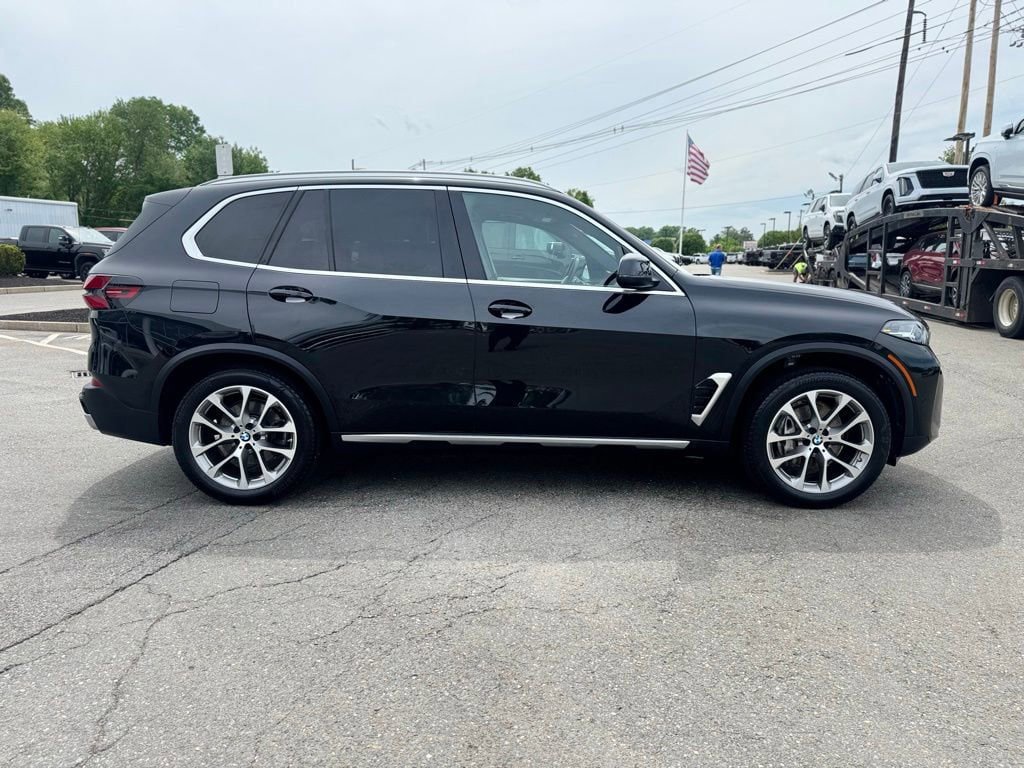 Used 2024 BMW X5 xDrive40i AWD/4WD image 8