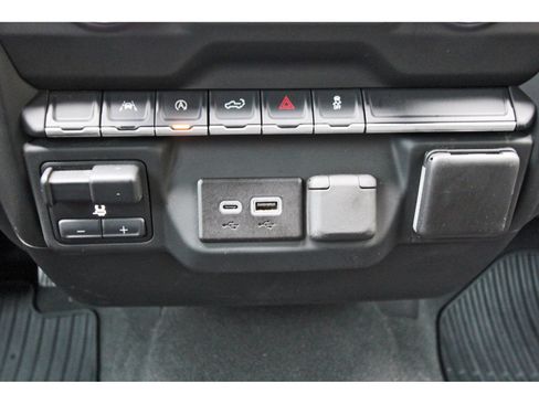 Used 2024 Chevrolet Silverado 1500 Custom AWD/4WD image 28