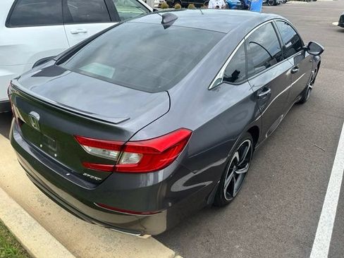 Used 2018 Honda Accord Sport image 6