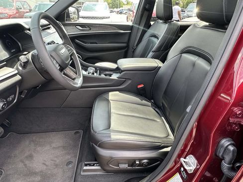Used 2026 Jeep Grand Cherokee L Limited AWD/4WD image 19