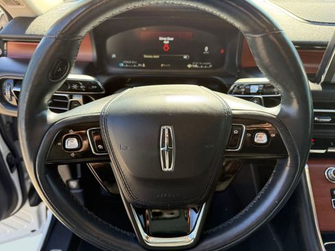 Used 2020 Lincoln Aviator Reserve w/ Equipment Group 201A image 16