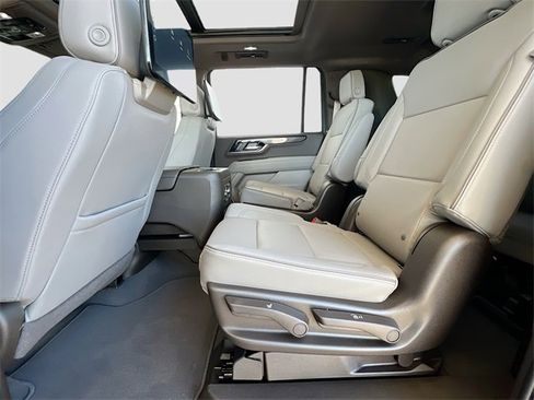 New 2026 GMC Yukon XL Elevation w/ Elevation Premium Package image 17
