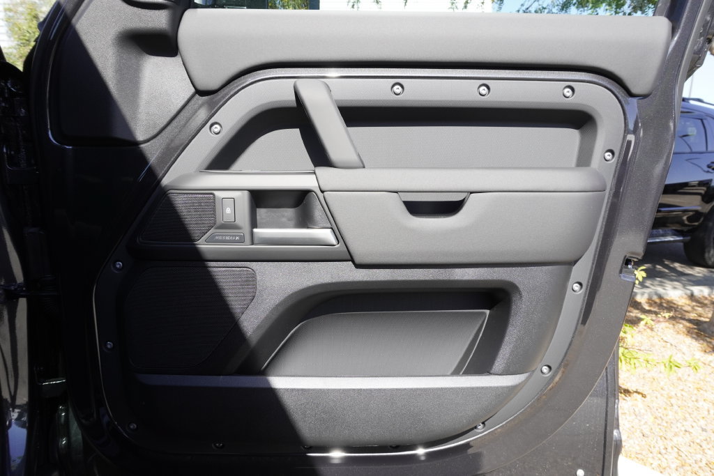 New 2026 Land Rover Defender 110 S AWD/4WD image 21