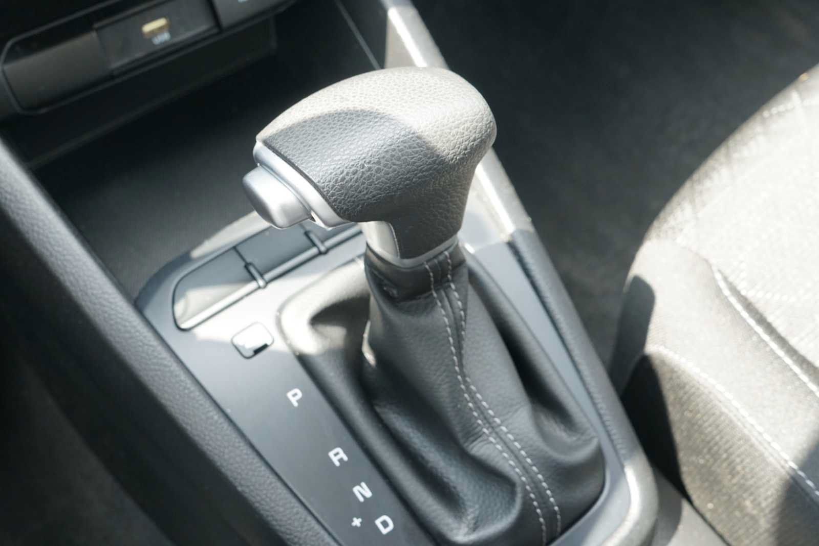 Used 2022 Kia Rio S FWD image 12