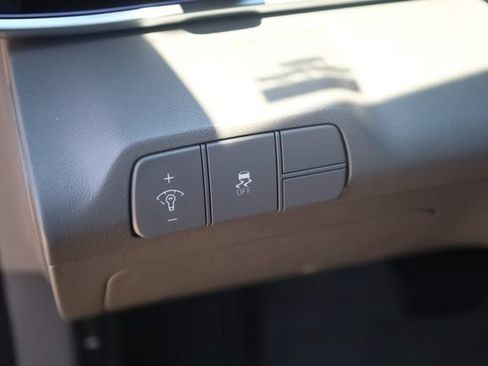 Used 2024 Hyundai Elantra SEL FWD image 10