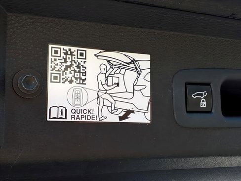 Certified 2024 Toyota Sienna Platinum image 12