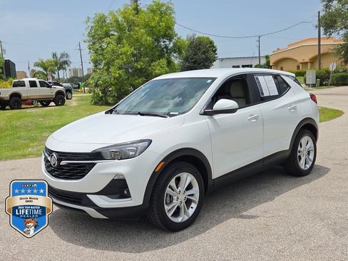 Certified 2023 Buick Encore GX Preferred FWD image 2