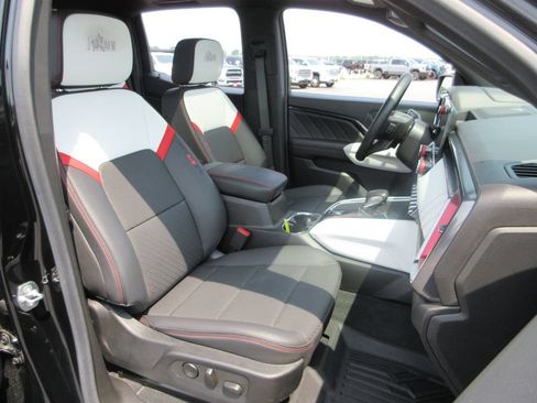 Used 2024 GMC Canyon AT4X w/ AT4X AEV Edition AWD/4WD image 26