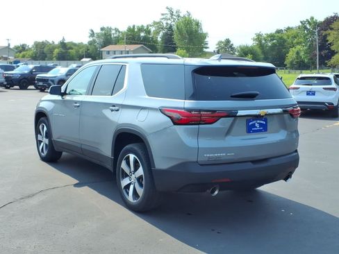 Used 2023 Chevrolet Traverse LT w/ LT Premium Package AWD/4WD image 3