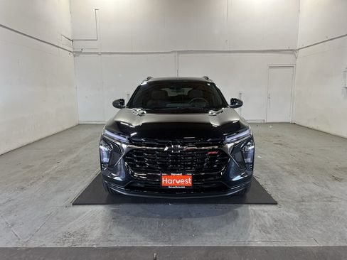 Certified 2026 Chevrolet Trax RS w/ Driver Confidence Package FWD image 2