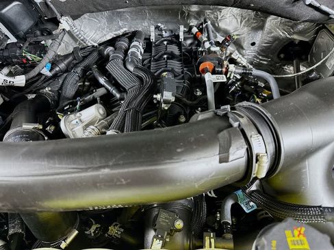 New 2026 Ford Expedition Active image 9