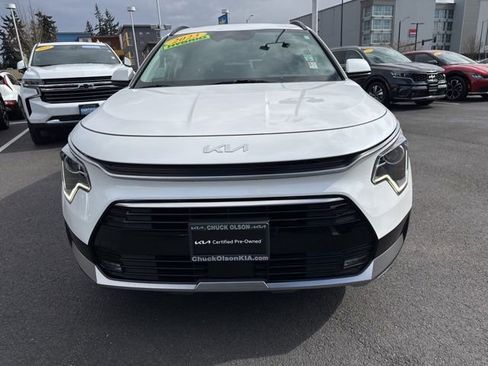 Certified 2023 Kia Niro EX Touring image 2