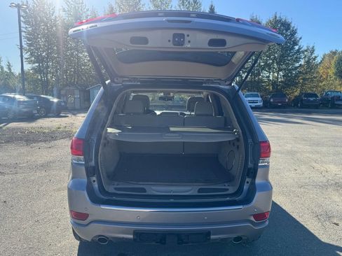 Used 2016 Jeep Grand Cherokee Overland w/ Advanced Technology Group image 11
