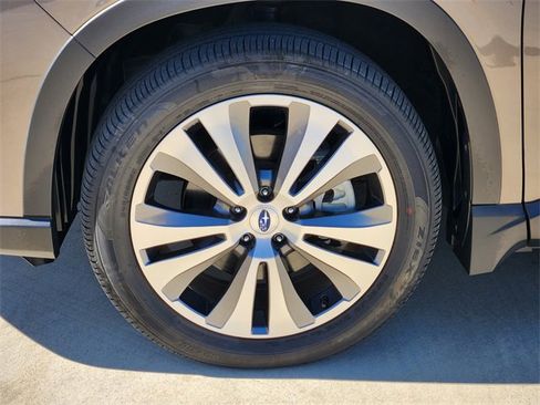 Certified 2022 Subaru Ascent Limited w/ Technology Package image 12