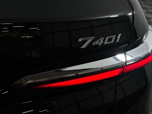 Used 2025 BMW 740i RWD image 10