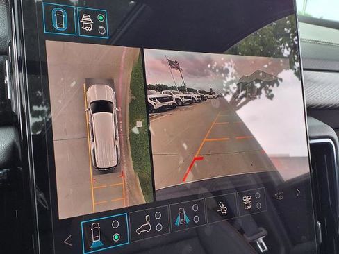 New 2026 GMC Yukon XL AT4 w/ AT4 Premium Plus Package AWD/4WD image 6