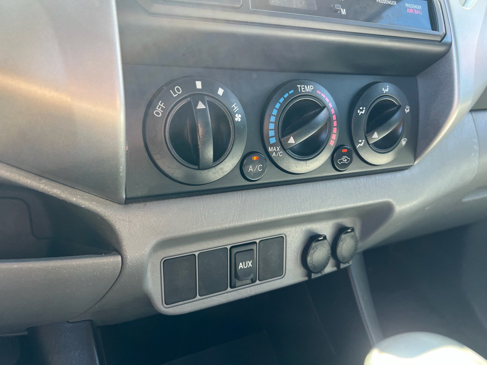 Used 2012 Toyota Tacoma PreRunner w/ SR5 Pkg RWD image 22