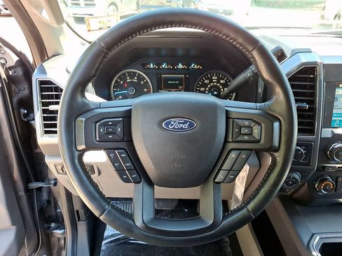 Used 2018 Ford F150 XLT w/ Equipment Group 302A Luxury AWD/4WD image 19
