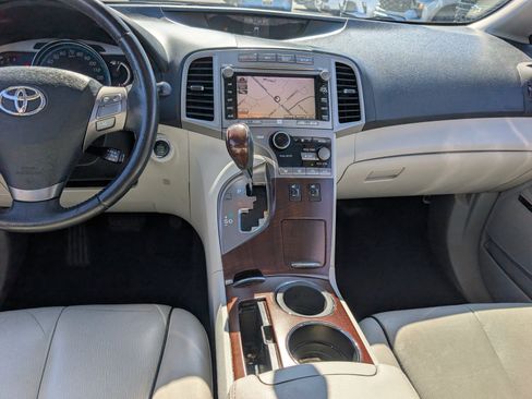 Used 2010 Toyota Venza AWD image 18