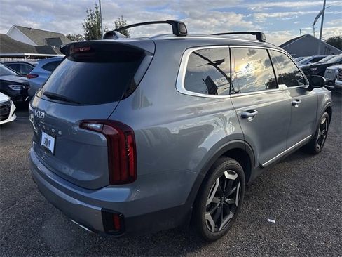 Used 2024 Kia Telluride S w/ S Sunroof Package image 6