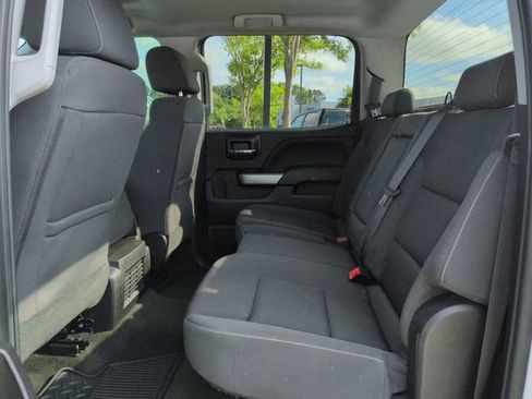 Used 2018 Chevrolet Silverado 1500 LT w/ LT Eassist Package AWD/4WD image 17