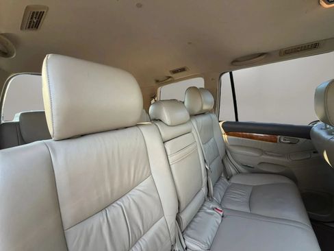 Used 2004 Lexus GX 470 AWD/4WD image 28