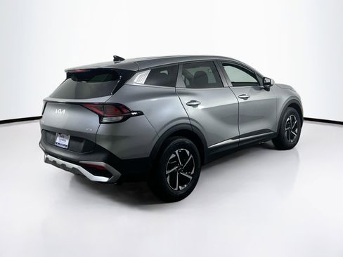Used 2023 Kia Sportage LX image 5