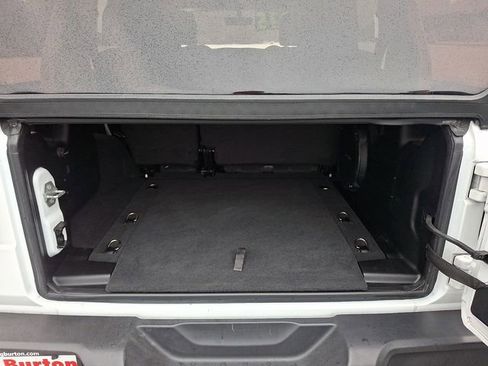 Used 2023 Jeep Wrangler Unlimited Rubicon image 28