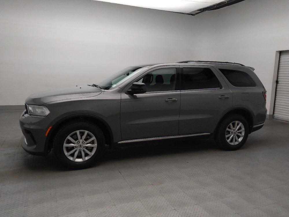 Used 2023 Dodge Durango SXT RWD image 2