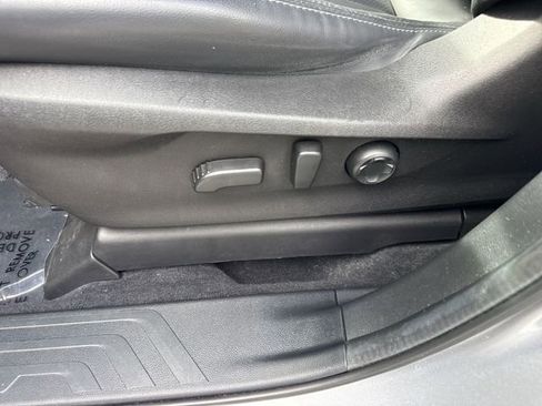 Certified 2023 Subaru Ascent Touring AWD/4WD image 12