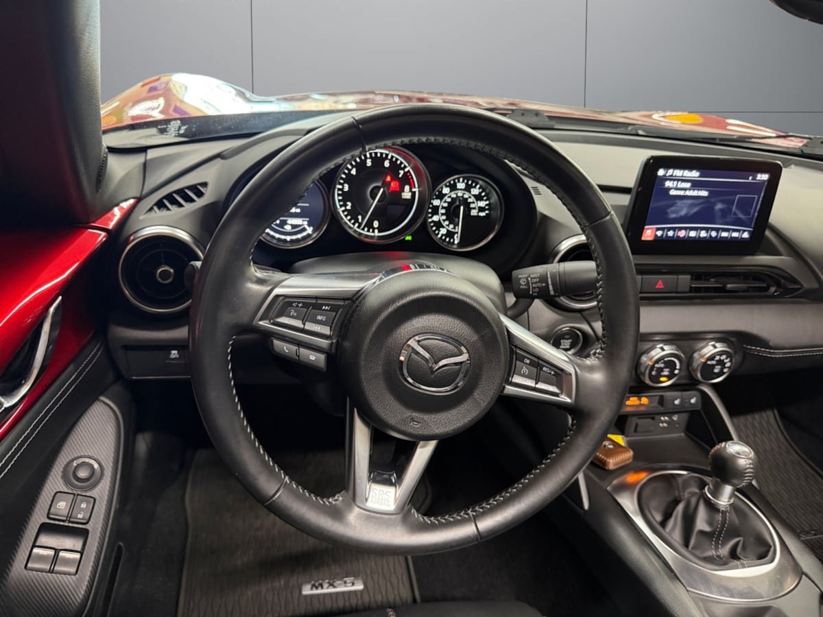 Used 2022 MAZDA MX-5 Miata RF Grand Touring w/ Weather Package RWD image 13
