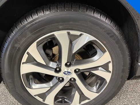 Used 2020 Subaru Outback Limited image 3