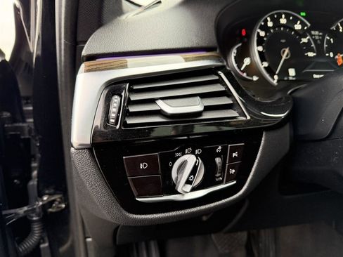 Used 2018 BMW 530i xDrive image 22