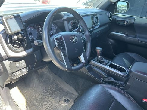 Used 2021 Toyota Tacoma TRD Pro AWD/4WD image 12