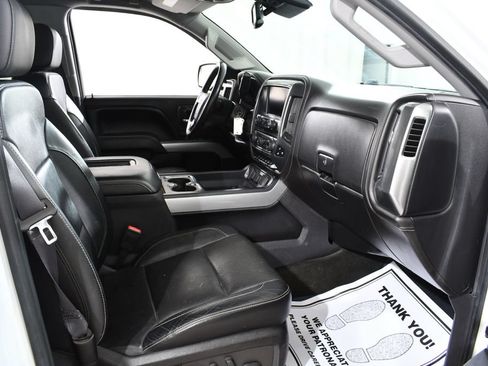 Used 2016 Chevrolet Silverado 1500 LTZ Z71 w/ LTZ Plus Package AWD/4WD image 10