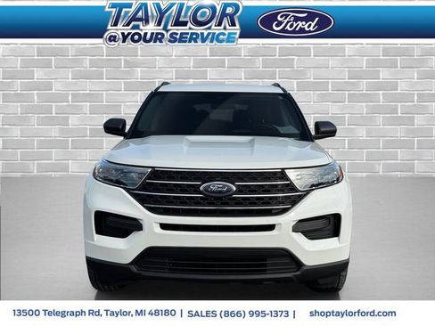Certified 2023 Ford Explorer XLT image 2