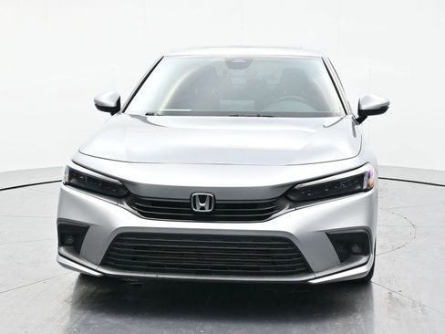 Used 2023 Honda Civic Touring image 2