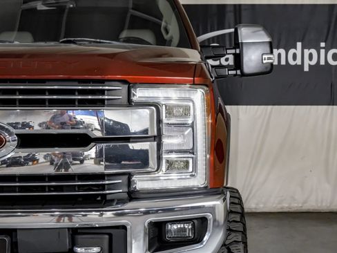 Used 2017 Ford F250 Lariat w/ Lariat Ultimate Package AWD/4WD image 41
